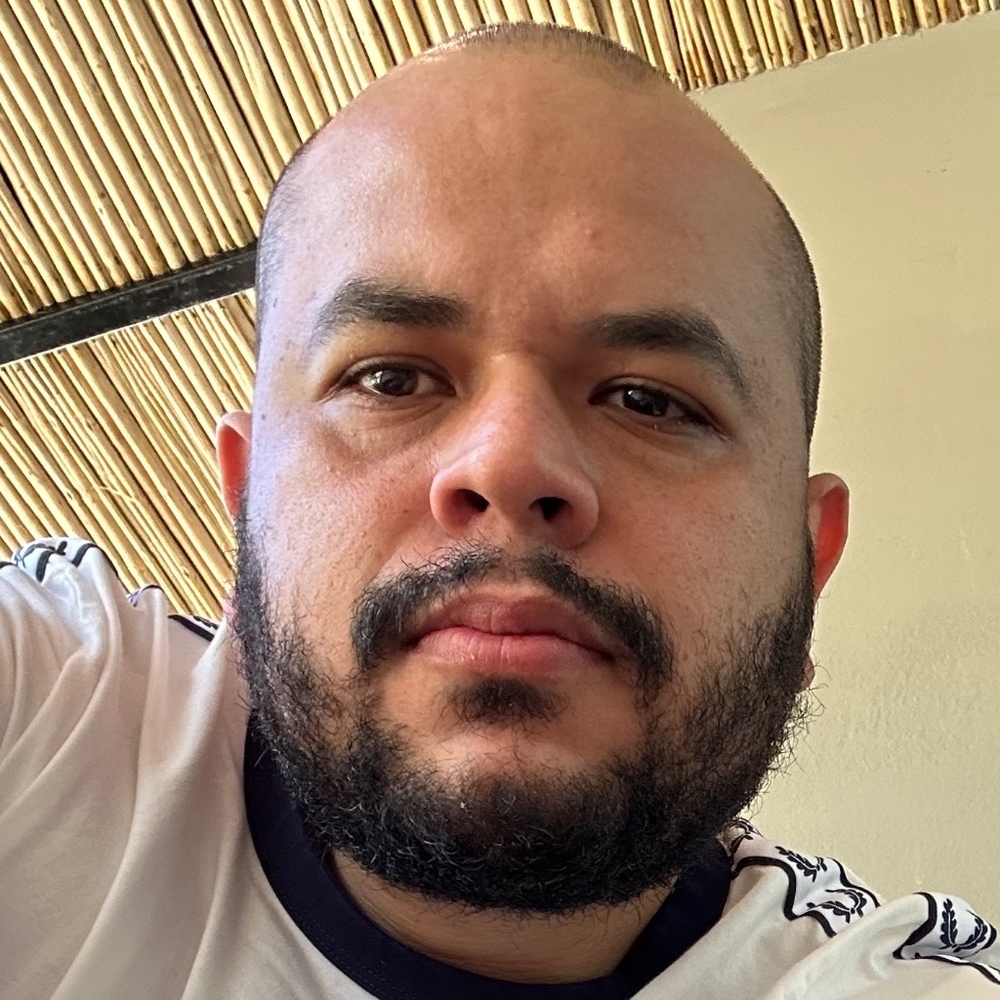 Meet your Posher, Jose angel